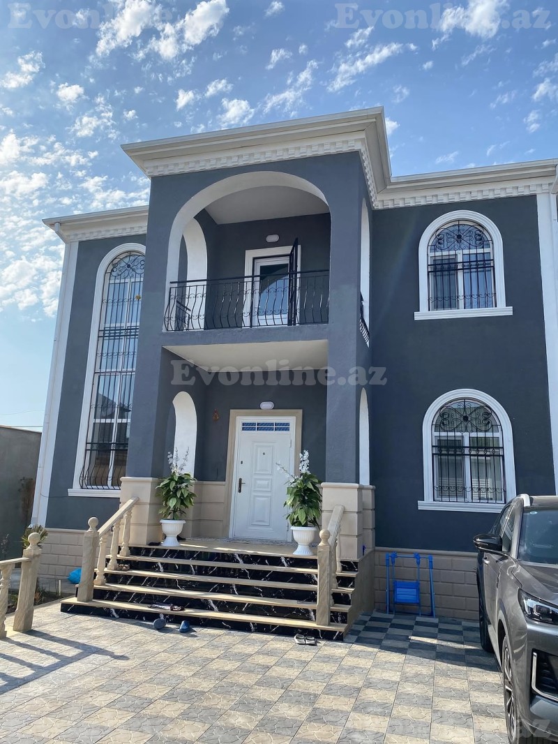 5 otaqlı Həyət evi 200 m² Binə atçılıq Satılır