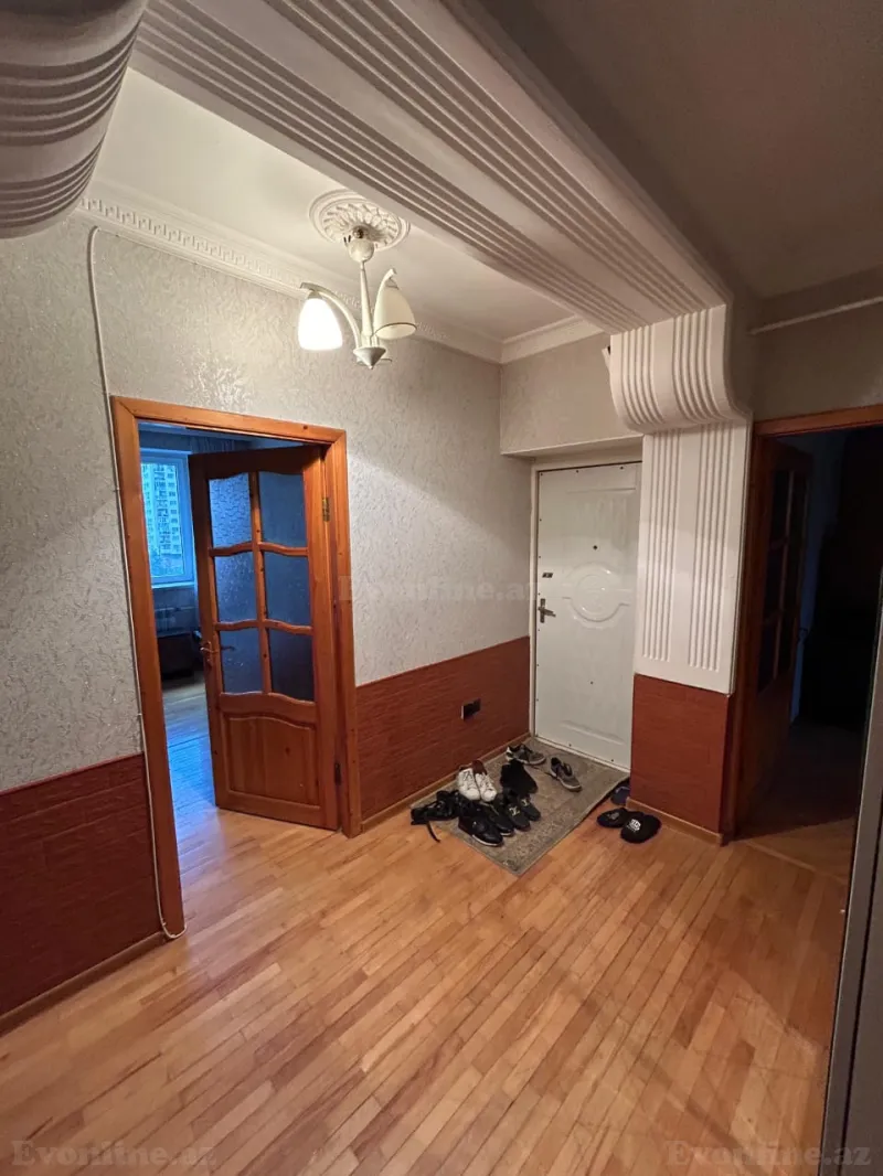 Satılır 3 otaqlı Mənzil Köhnə tikili 72 m² Yeni Yasamal - şəkil 5