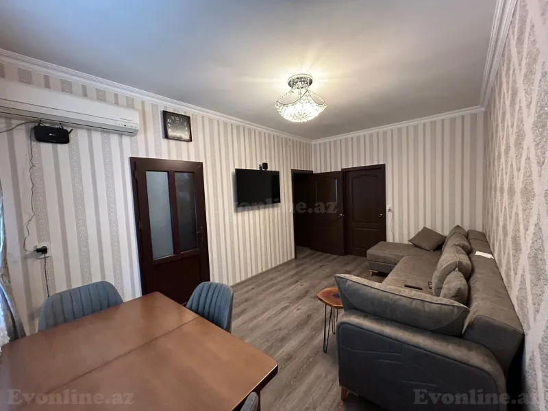 Satılır 3 otaqlı Mənzil Köhnə tikili 70 m² 4-cü mikrorayon - şəkil 2