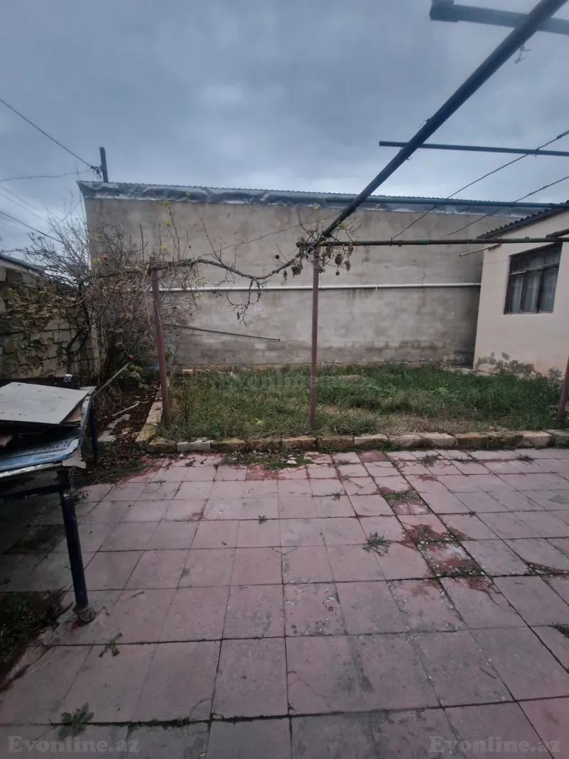 4 otaqlı Həyət evi 100 m² Xırdalan Satılır