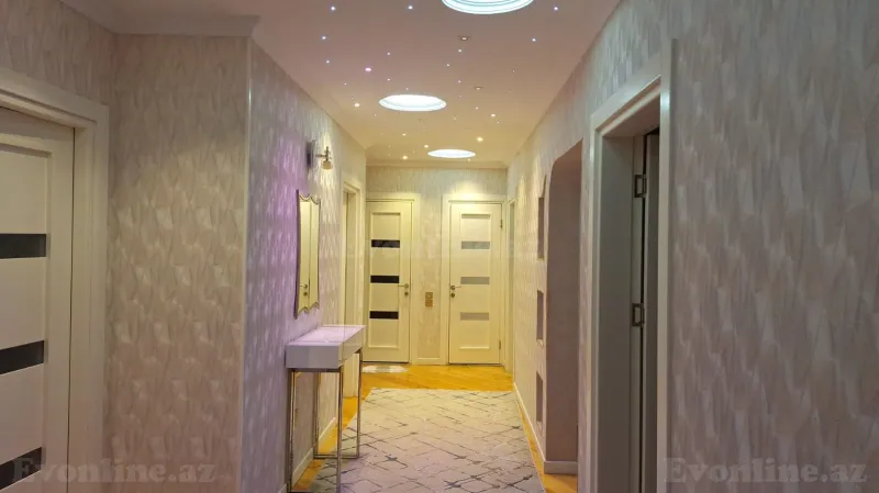 Satılır 5 otaqlı Mənzil Köhnə tikili 125 m² Qaraçuxur - şəkil 4