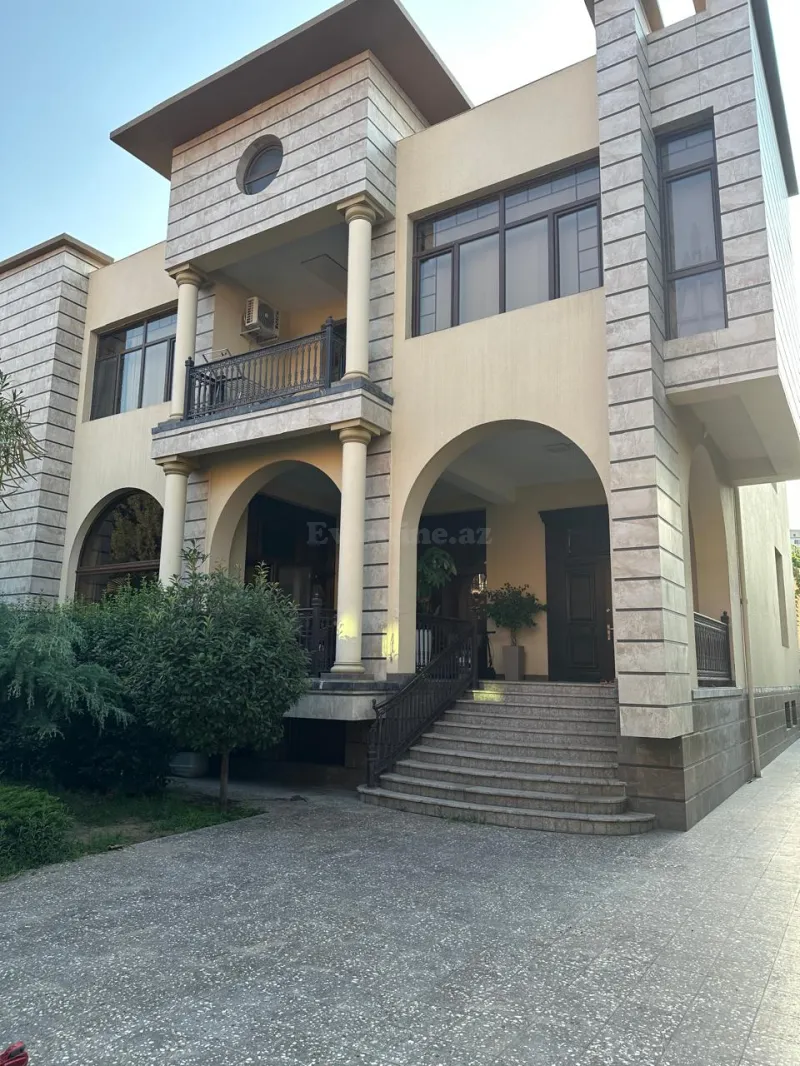 Satılır 6 otaqlı Həyət evi 650 m² Bakıxanov