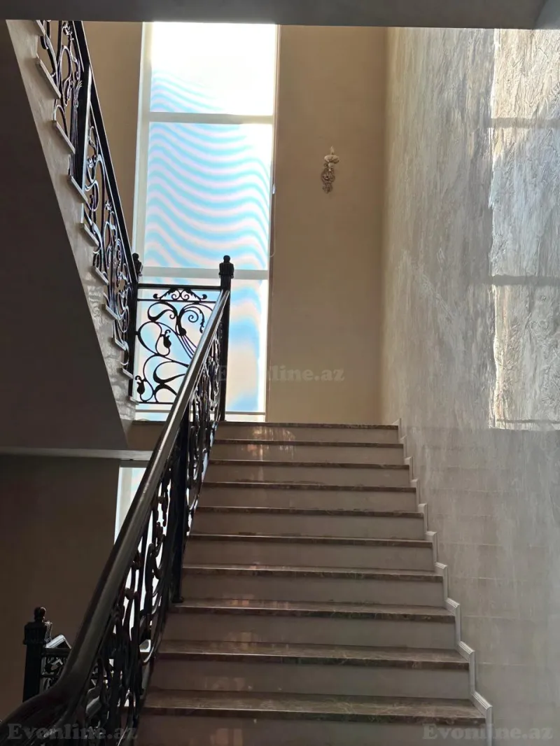 Satılır 6 otaqlı Həyət evi 650 m² Bakıxanov - şəkil 12