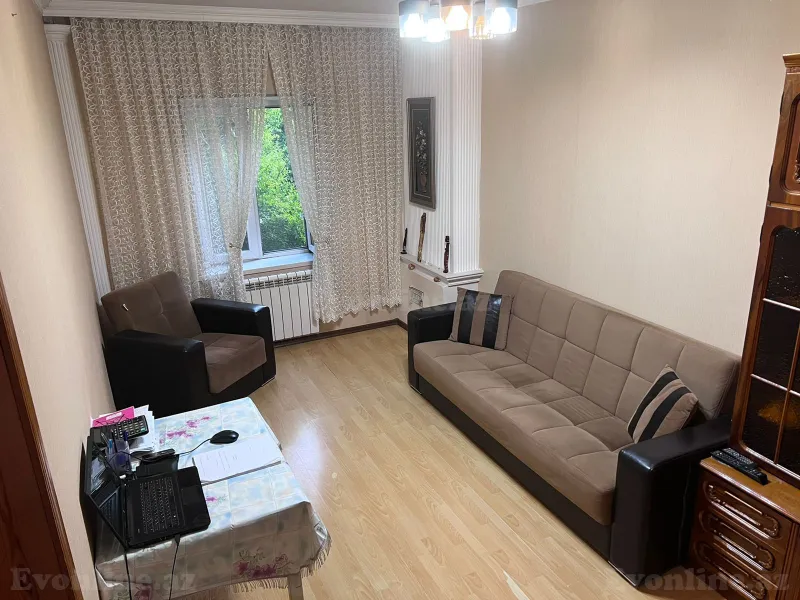 Satılır 8 otaqlı Həyət evi 250 m² Bakıxanov