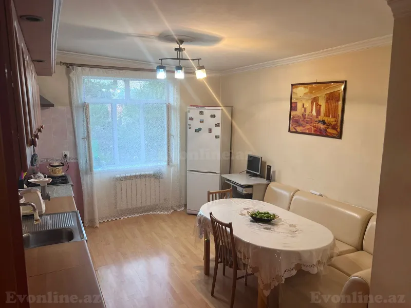 Satılır 8 otaqlı Həyət evi 250 m² Bakıxanov - şəkil 2
