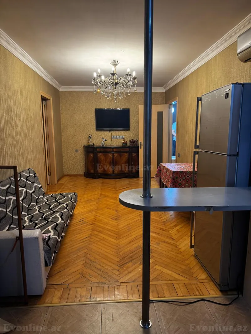 Satılır 3 otaqlı Mənzil Köhnə tikili 47 m² Bakıxanov - şəkil 2