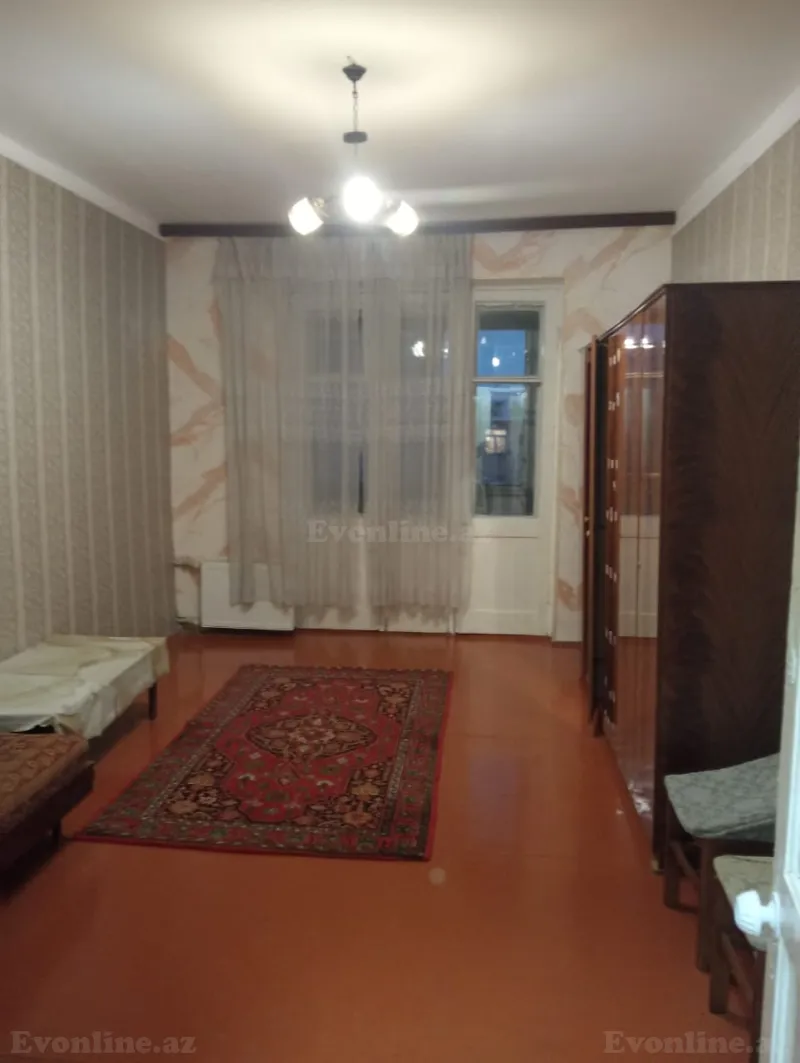 Kirayə verilir 2 otaqlı Mənzil Köhnə tikili 60 m² Bakıxanov