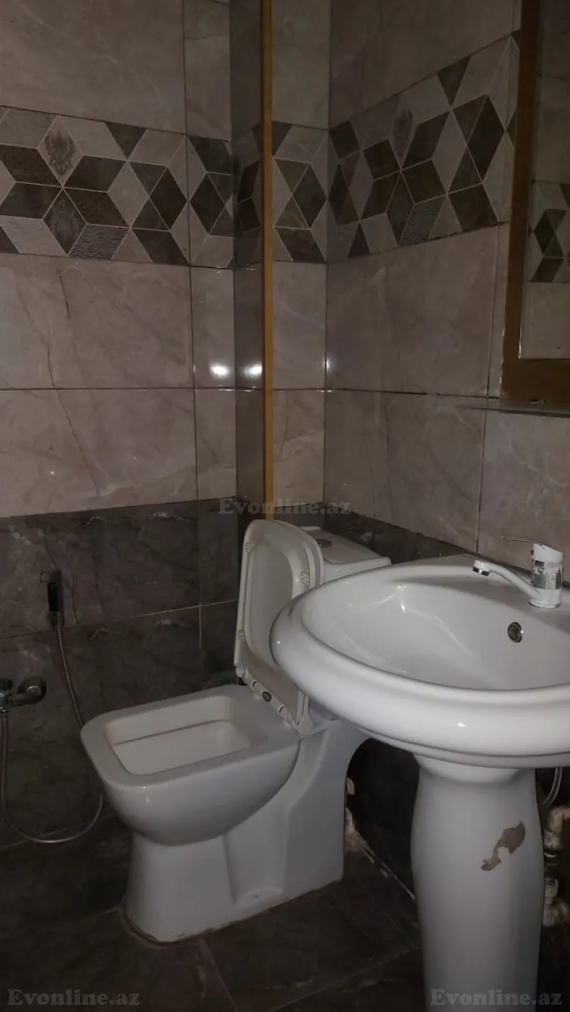 Kirayə verilir 3 otaqlı Mənzil Köhnə tikili 80 m² Bakıxanov - şəkil 17