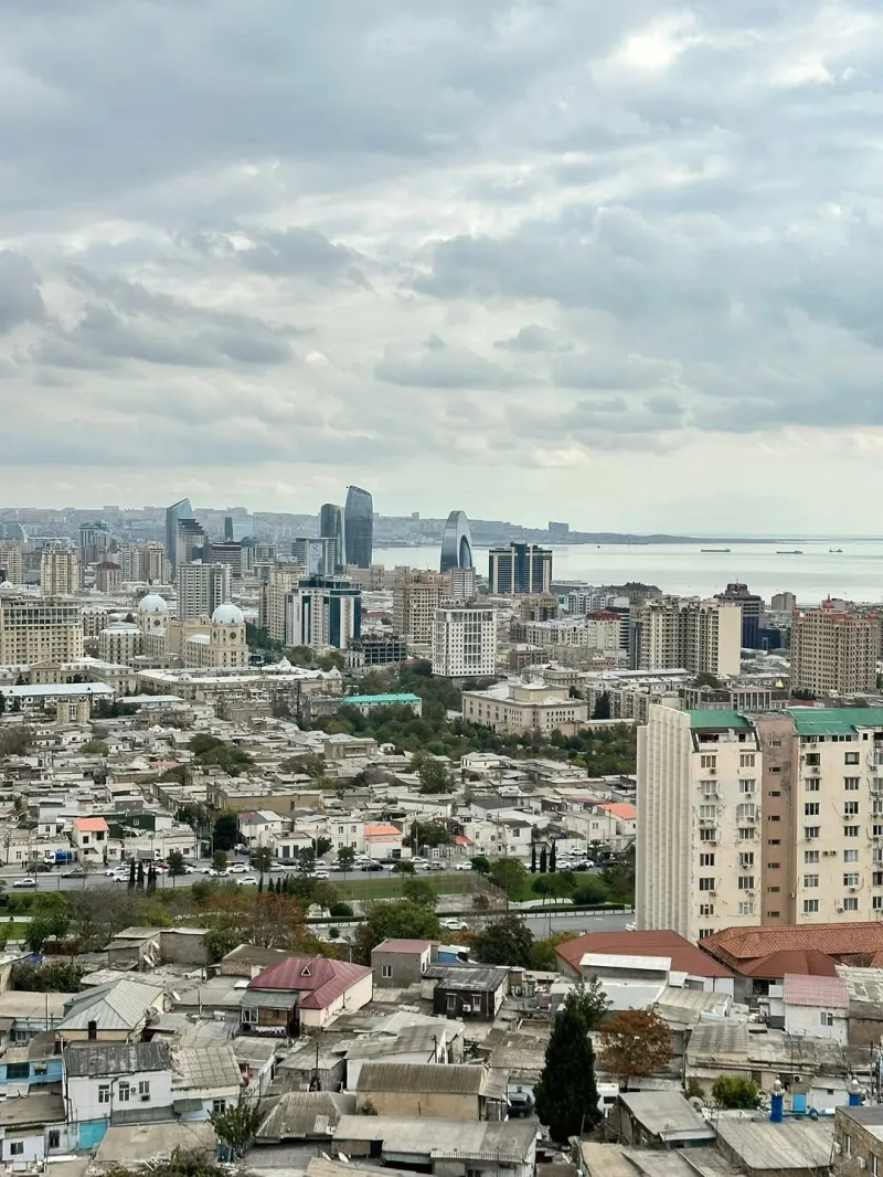 4 otaqlı Mənzil 186 m² Elmlər Akademiyası m. Satılır