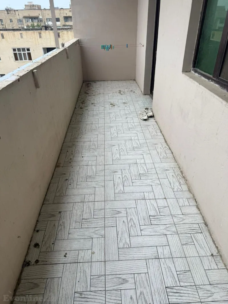 Satılır 2 otaqlı Mənzil Köhnə tikili 75 m² Bakıxanov - şəkil 8
