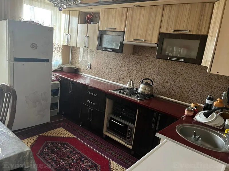 Satılır 2 otaqlı Mənzil Köhnə tikili 56 m² Bakıxanov - şəkil 2