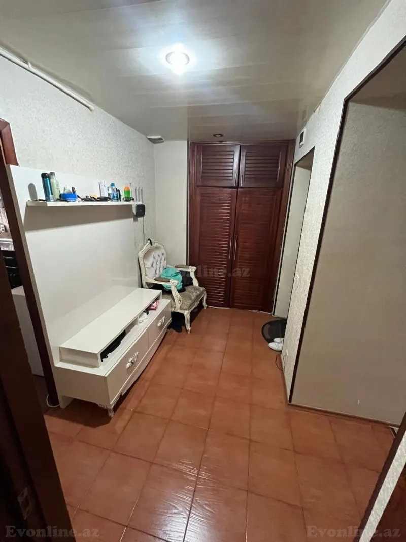 Satılır 2 otaqlı Mənzil Köhnə tikili 56 m² Bakıxanov - şəkil 6