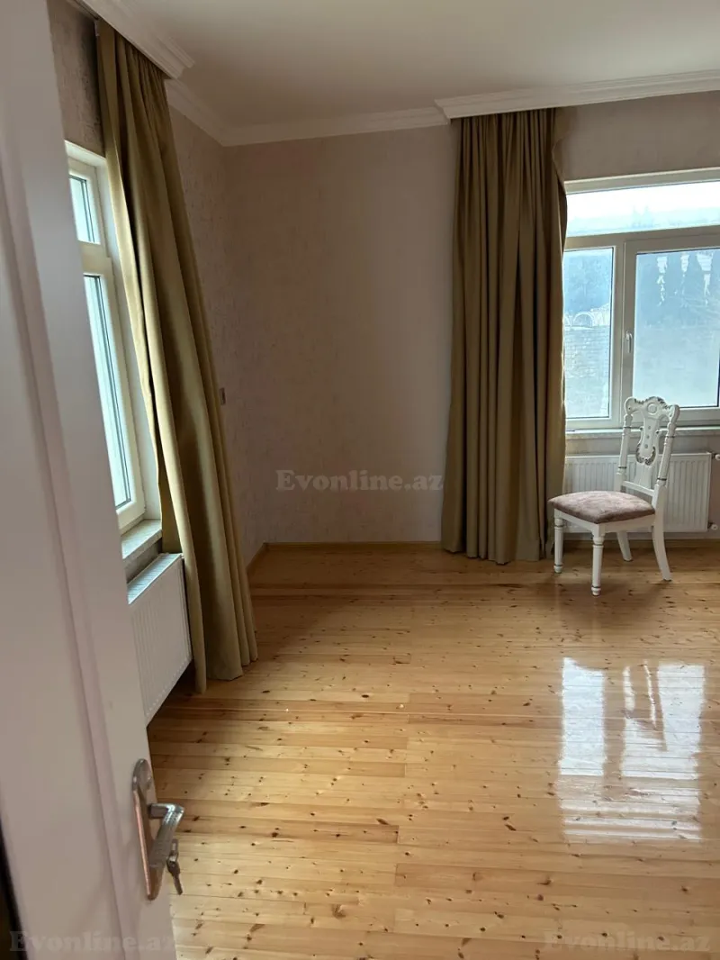 Satılır 5 otaqlı Həyət evi 260 m² Novxanı - şəkil 6