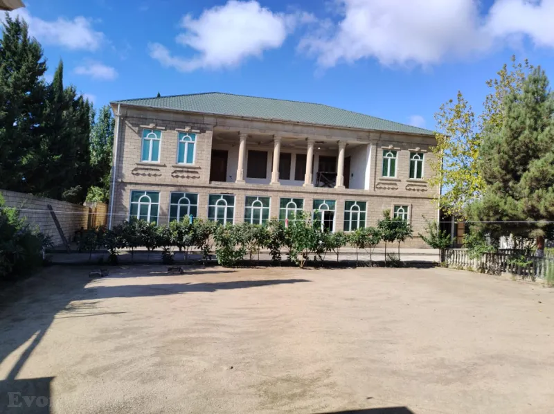 Satılır Obyekt 840 m² Maştağa