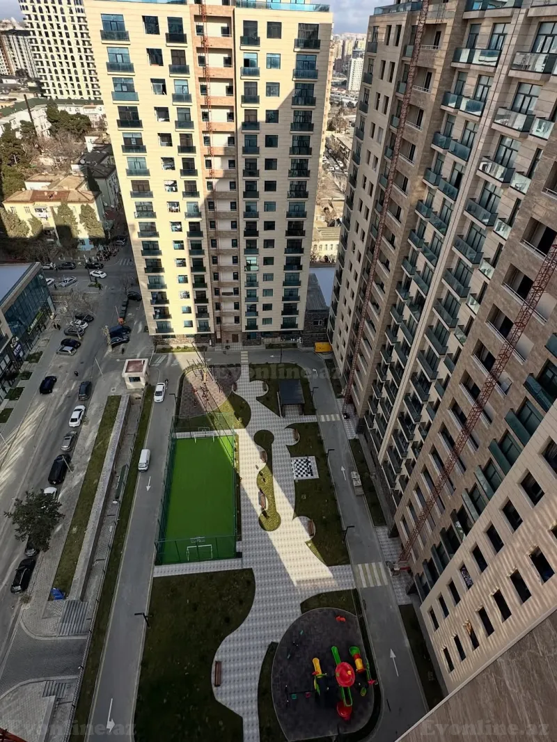 Satılır 2 otaqlı Mənzil Yeni tikili 90 m² 28 May m.