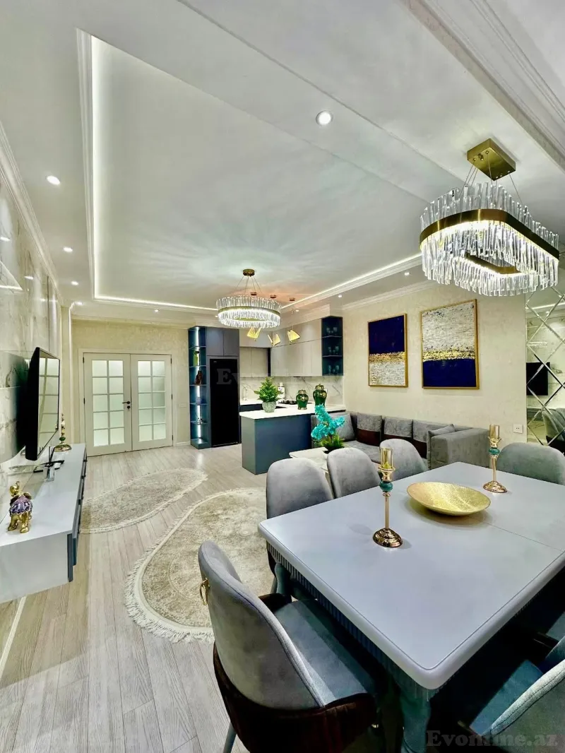 Satılır 3 otaqlı Mənzil Yeni tikili 118 m² 28 May m.