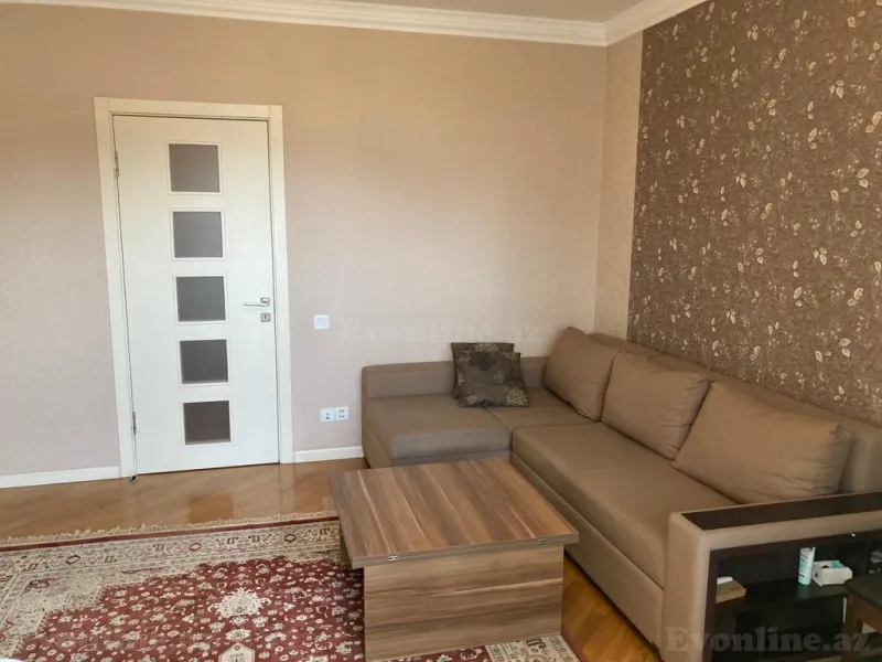 Satılır 3 otaqlı Mənzil Köhnə tikili 70 m² Q.Qarayev pr. - şəkil 2