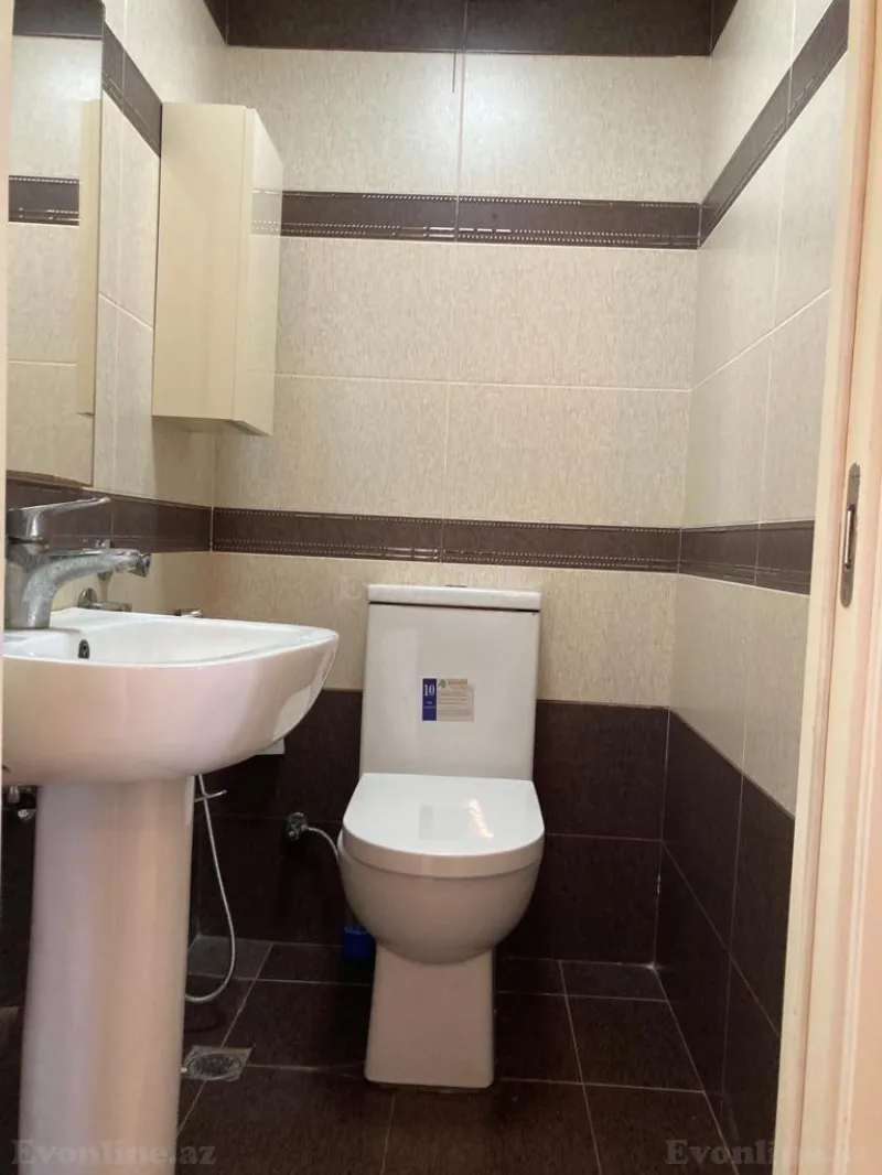 Satılır 3 otaqlı Mənzil Köhnə tikili 70 m² Q.Qarayev pr. - şəkil 21