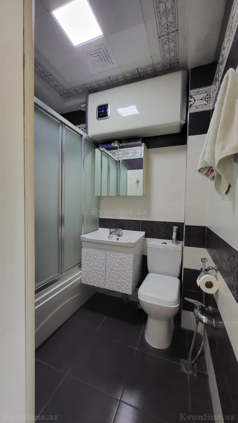 Satılır 3 otaqlı Mənzil Köhnə tikili 70 m² Q.Qarayev pr. - şəkil 22