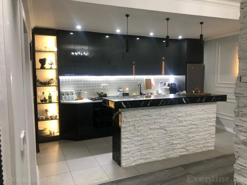 Satılır 6 otaqlı Həyət evi 270 m² Əmircan - şəkil 6