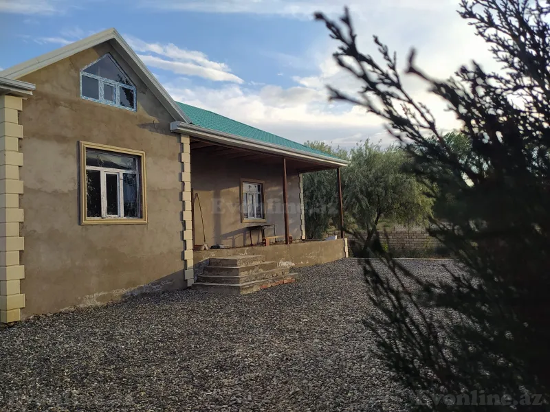 3 otaqlı Həyət evi 125 m² Novxanı Satılır