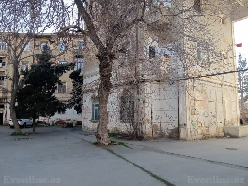 Satılır 2 otaqlı Mənzil Köhnə tikili 50 m² Bakıxanov - şəkil 12