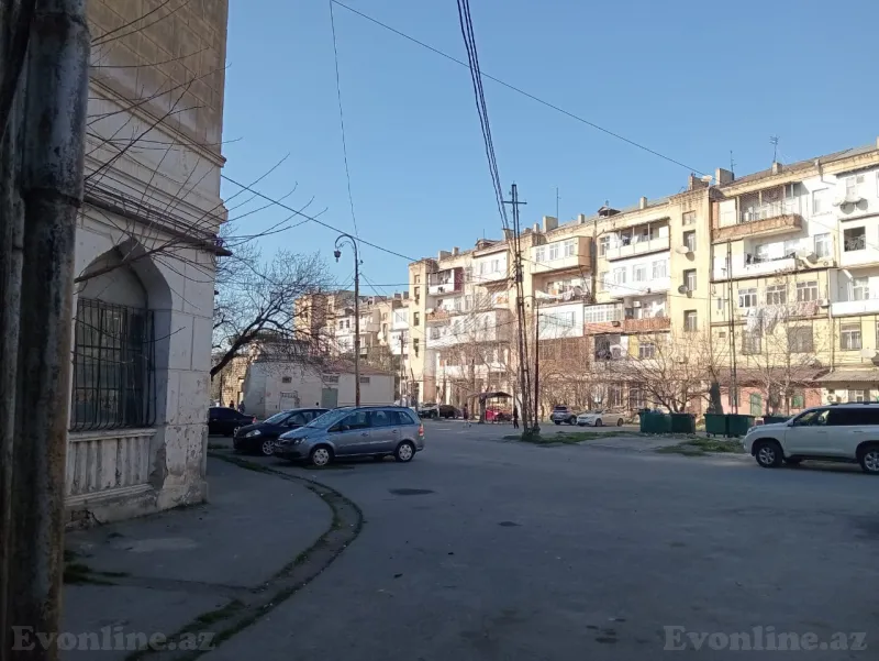 Satılır 2 otaqlı Mənzil Köhnə tikili 50 m² Bakıxanov - şəkil 13