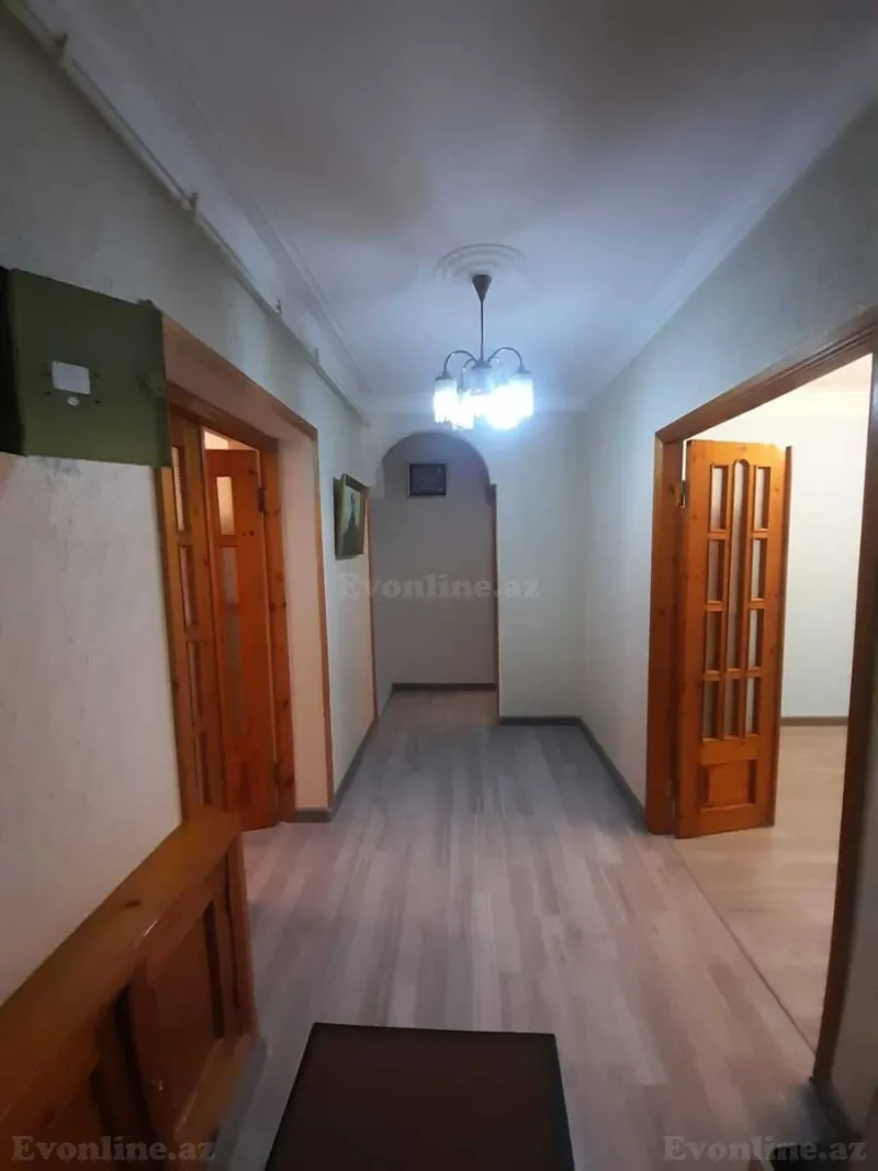 Kirayə verilir 3 otaqlı Mənzil Köhnə tikili 70 m² Sabunçu r.