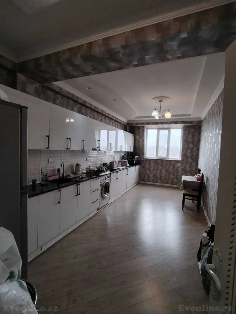 4 otaqlı Mənzil 138 m² Xırdalan Satılır