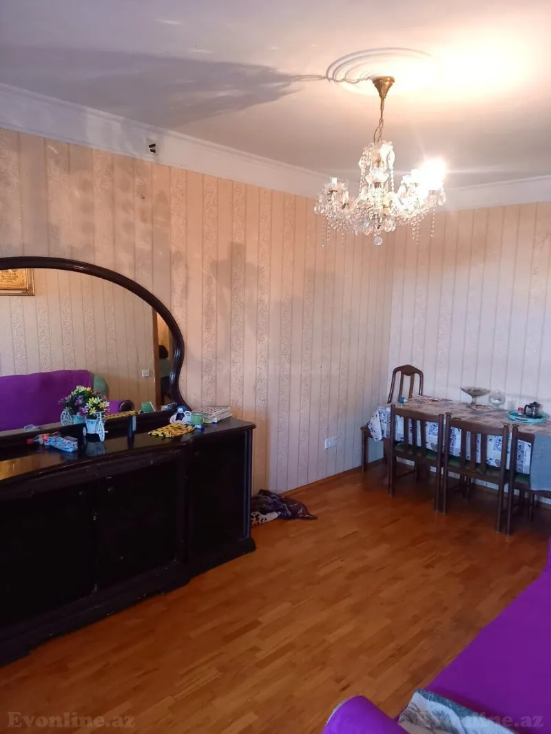 Satılır 2 otaqlı Mənzil Köhnə tikili 60 m² 4-cü mikrorayon - şəkil 2