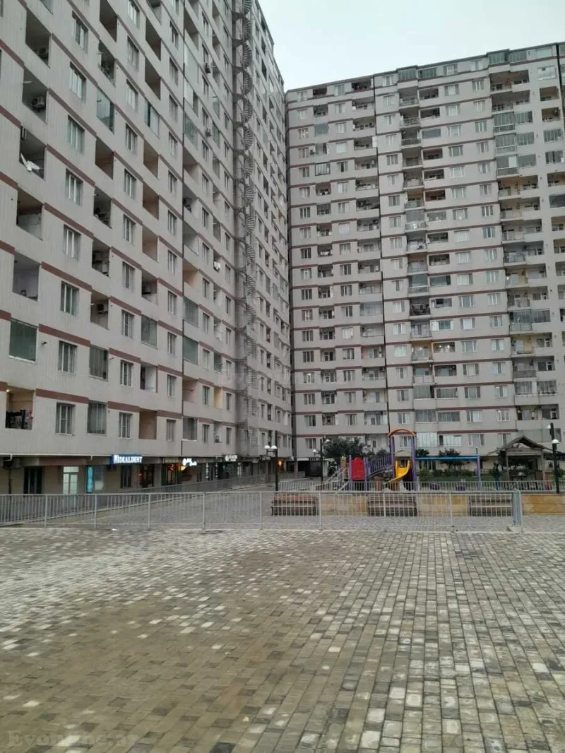 Satılır 3 otaqlı Mənzil Yeni tikili 140 m² Yasamal r. - şəkil 3