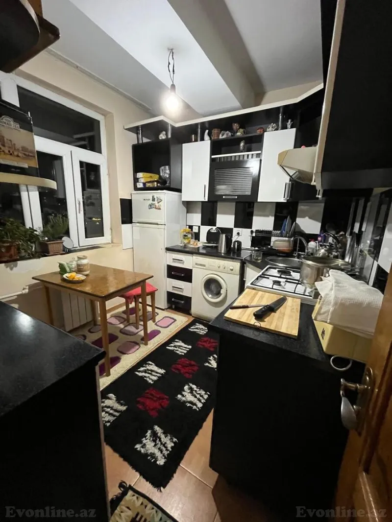 Satılır 2 otaqlı Mənzil Köhnə tikili 40 m² Bakmil m. - şəkil 5