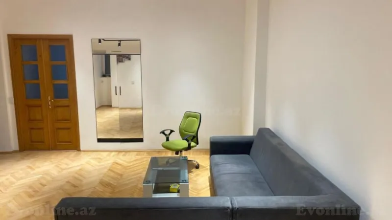 Kirayə verilir 2 otaqlı Mənzil Köhnə tikili 55 m² İçərişəhər m. - şəkil 2