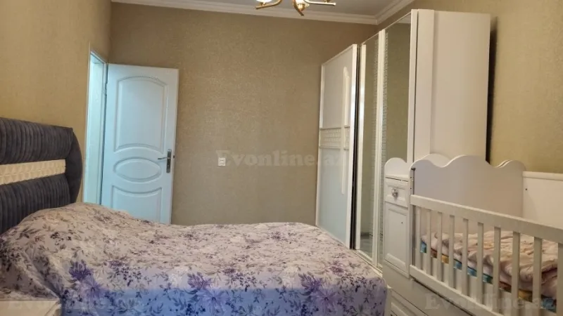 Satılır 4 otaqlı Mənzil Köhnə tikili 110 m² 8-ci mikrorayon - şəkil 4