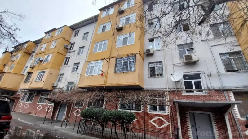 Kirayə verilir 2 otaqlı Mənzil Köhnə tikili 50 m² 4-cü mikrorayon