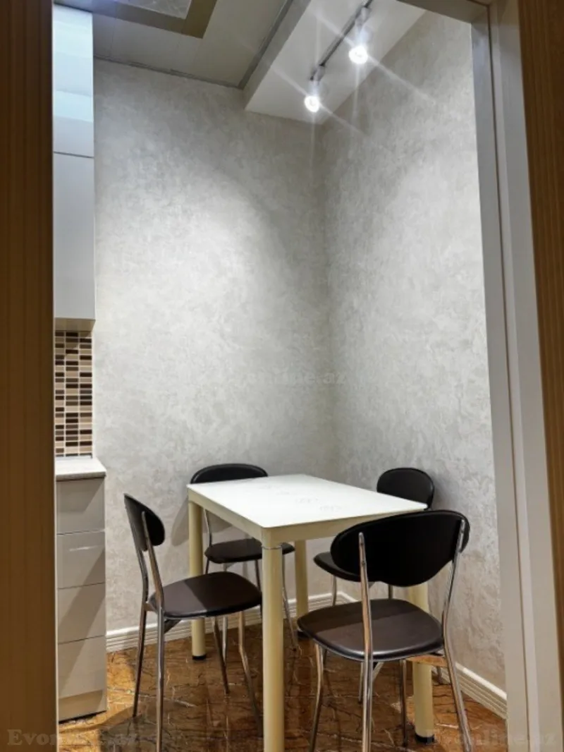 Satılır 3 otaqlı Mənzil Yeni tikili 100 m² Elmlər Akademiyası m. - şəkil 5