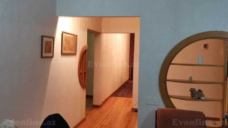 Satılır 5 otaqlı Mənzil Köhnə tikili 110 m² Əhmədli m.