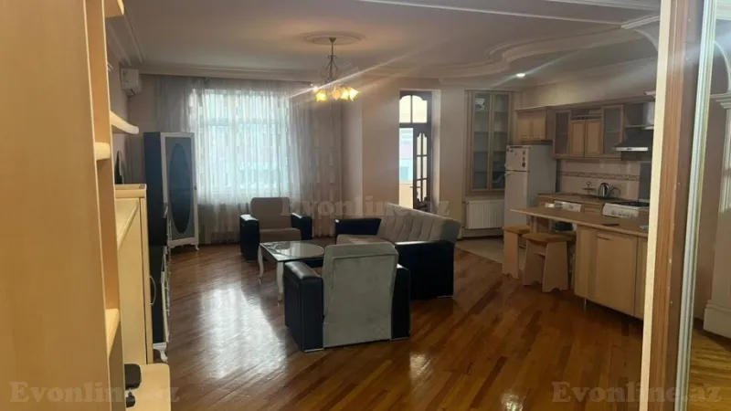 Kirayə verilir 2 otaqlı Mənzil Yeni tikili 87 m² 8 Noyabr m.