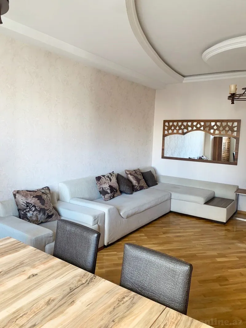 Kirayə verilir 2 otaqlı Mənzil Yeni tikili 85 m² 8 Noyabr m.
