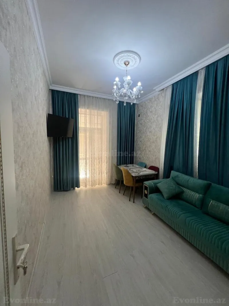 Kirayə verilir 2 otaqlı Mənzil Köhnə tikili 60 m² Nəriman Nərimanov m.