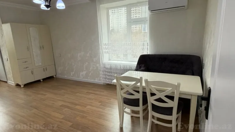 Satılır 2 otaqlı Mənzil Köhnə tikili 36 m² Neftçilər m.