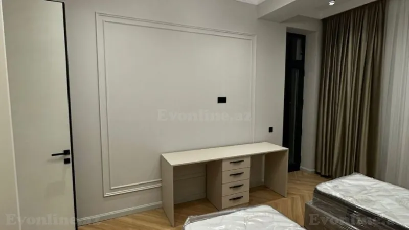 Kirayə verilir 3 otaqlı Mənzil Köhnə tikili 100 m² Gənclik m.