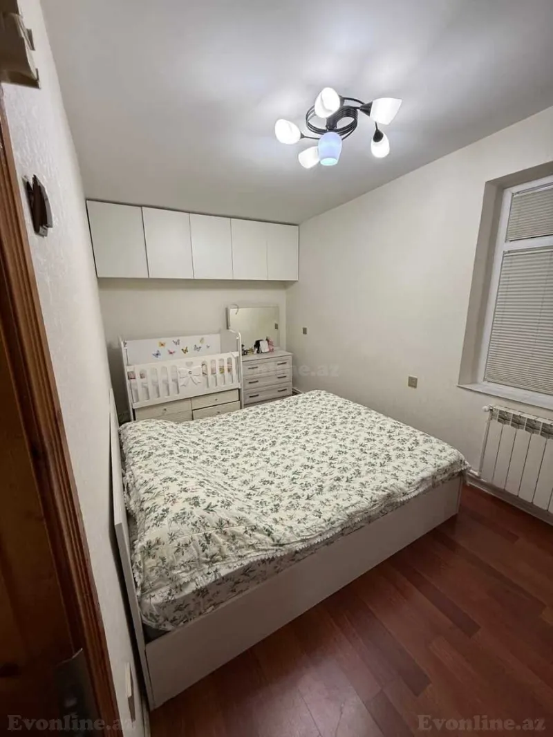 Satılır 2 otaqlı Mənzil Köhnə tikili 55 m² Elmlər Akademiyası m. - şəkil 4