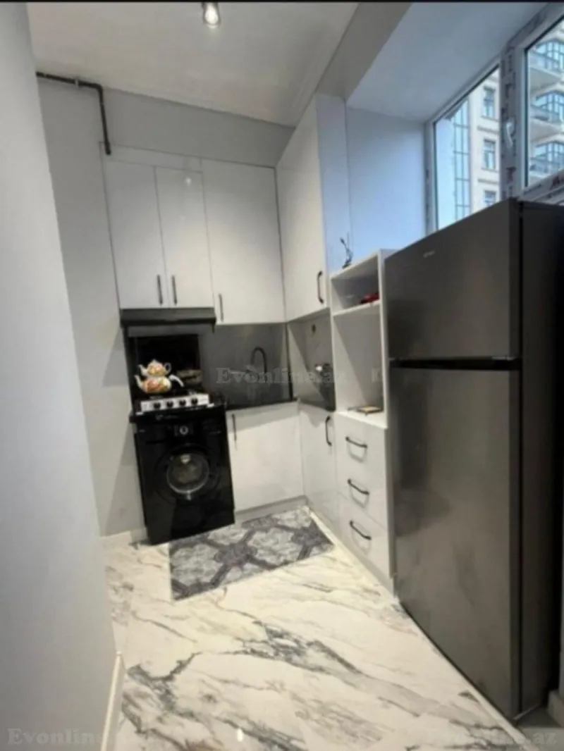 Kirayə verilir 1 otaqlı Mənzil Köhnə tikili 30 m² Sahil m. - şəkil 3