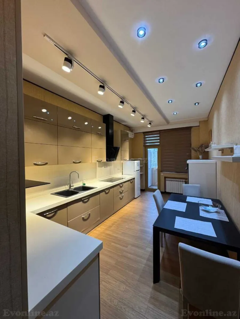 Satılır 4 otaqlı Mənzil Yeni tikili 190 m² 28 May m. - şəkil 5