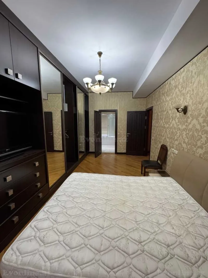 Satılır 4 otaqlı Mənzil Yeni tikili 190 m² 28 May m. - şəkil 12