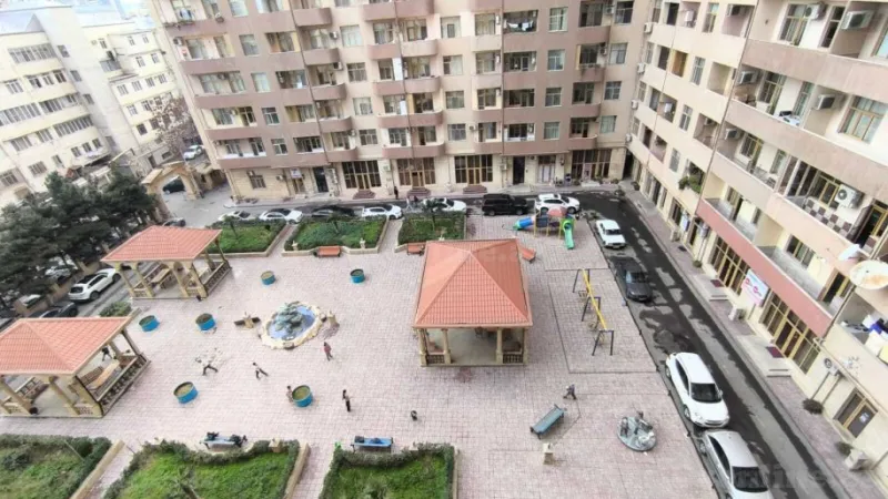 Kirayə verilir 4 otaqlı Mənzil Yeni tikili 200 m² 28 May m. - şəkil 15
