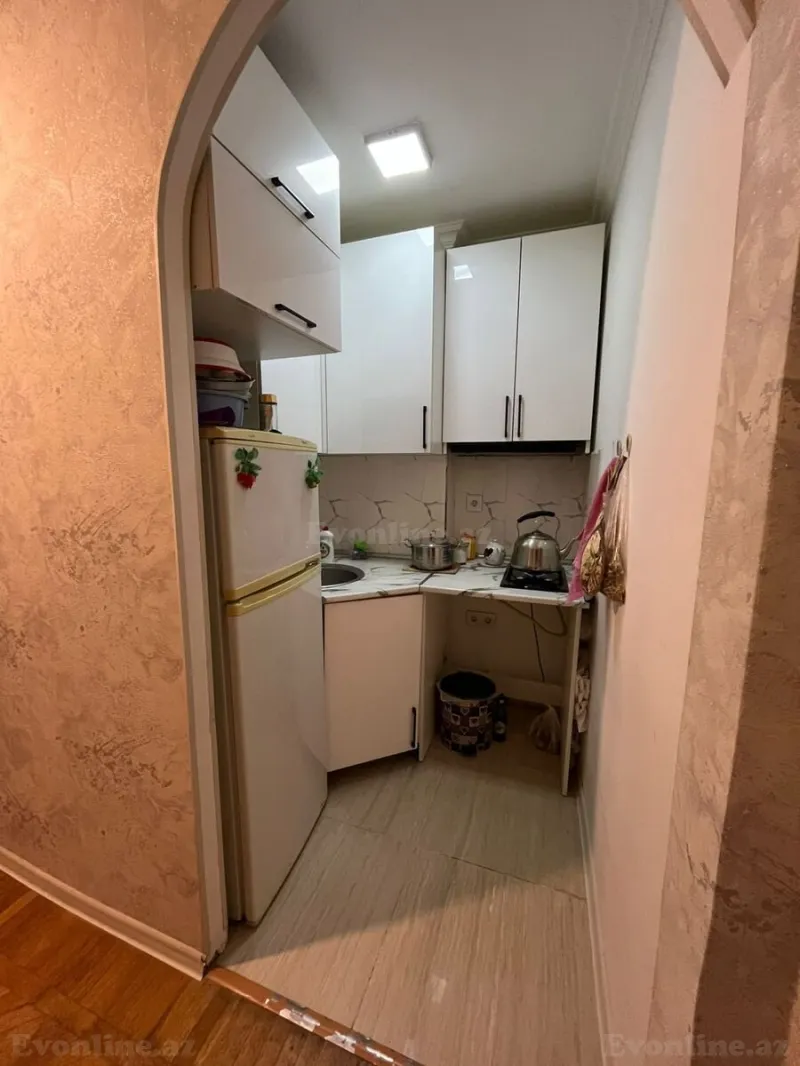 Satılır 3 otaqlı Mənzil Köhnə tikili 65 m² Yasamal r. - şəkil 6