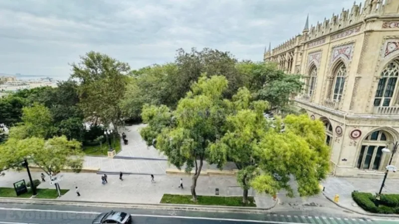 Satılır 4 otaqlı Mənzil Köhnə tikili 110 m² İçərişəhər m. - şəkil 3