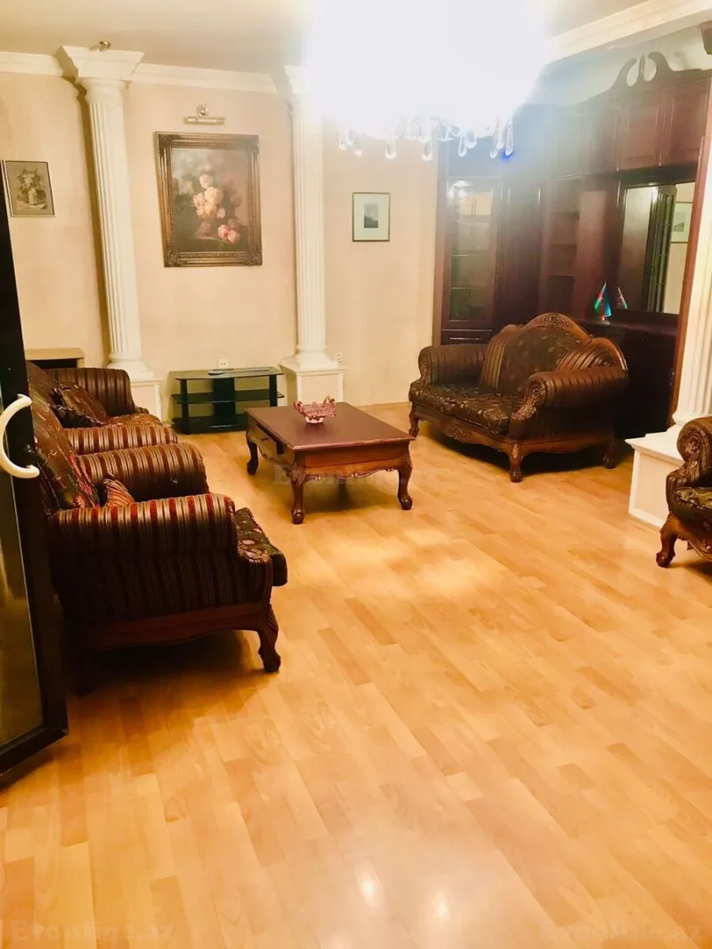 Kirayə verilir 3 otaqlı Mənzil Köhnə tikili 130 m² Nəriman Nərimanov m. - şəkil 11